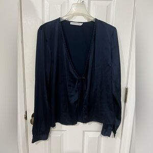 Navy blue top